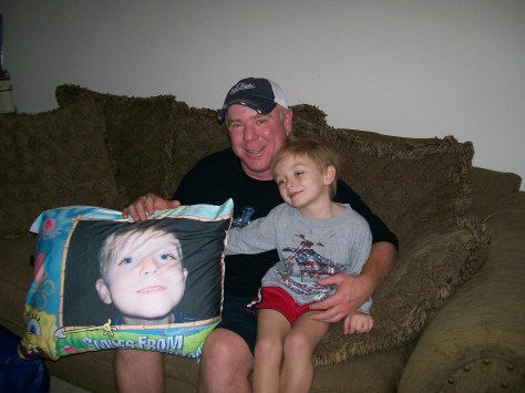 12008 jimmy noah at his apart (15)